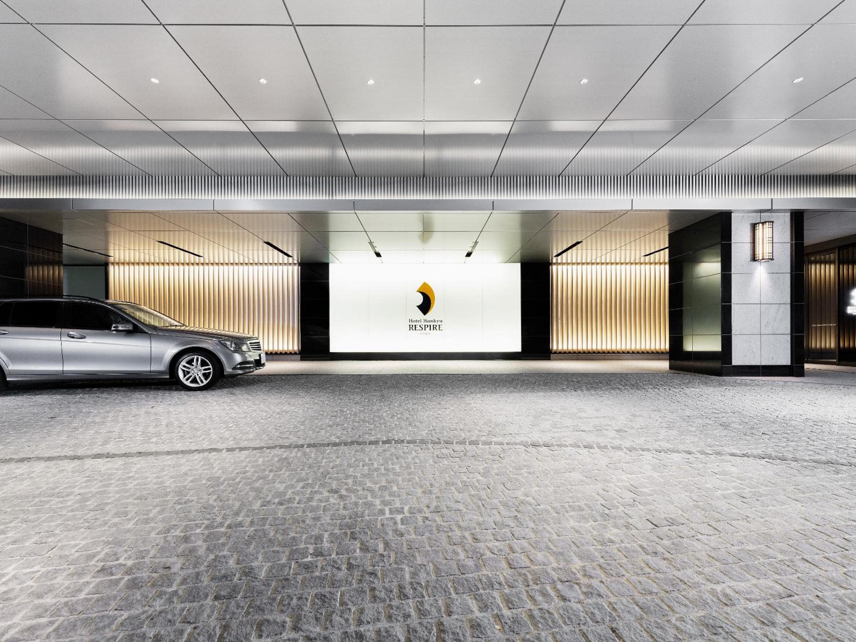 Hotel Hankyu RESPIRE OSAKA 1